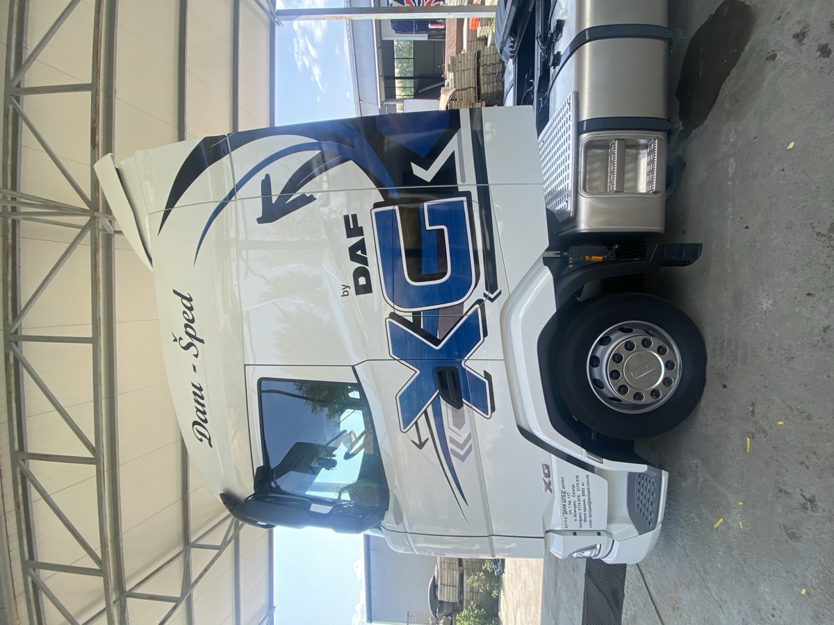 Брендирање на камион за саем