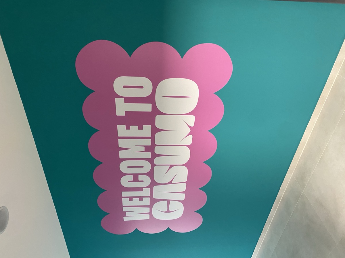 Штанд за настан